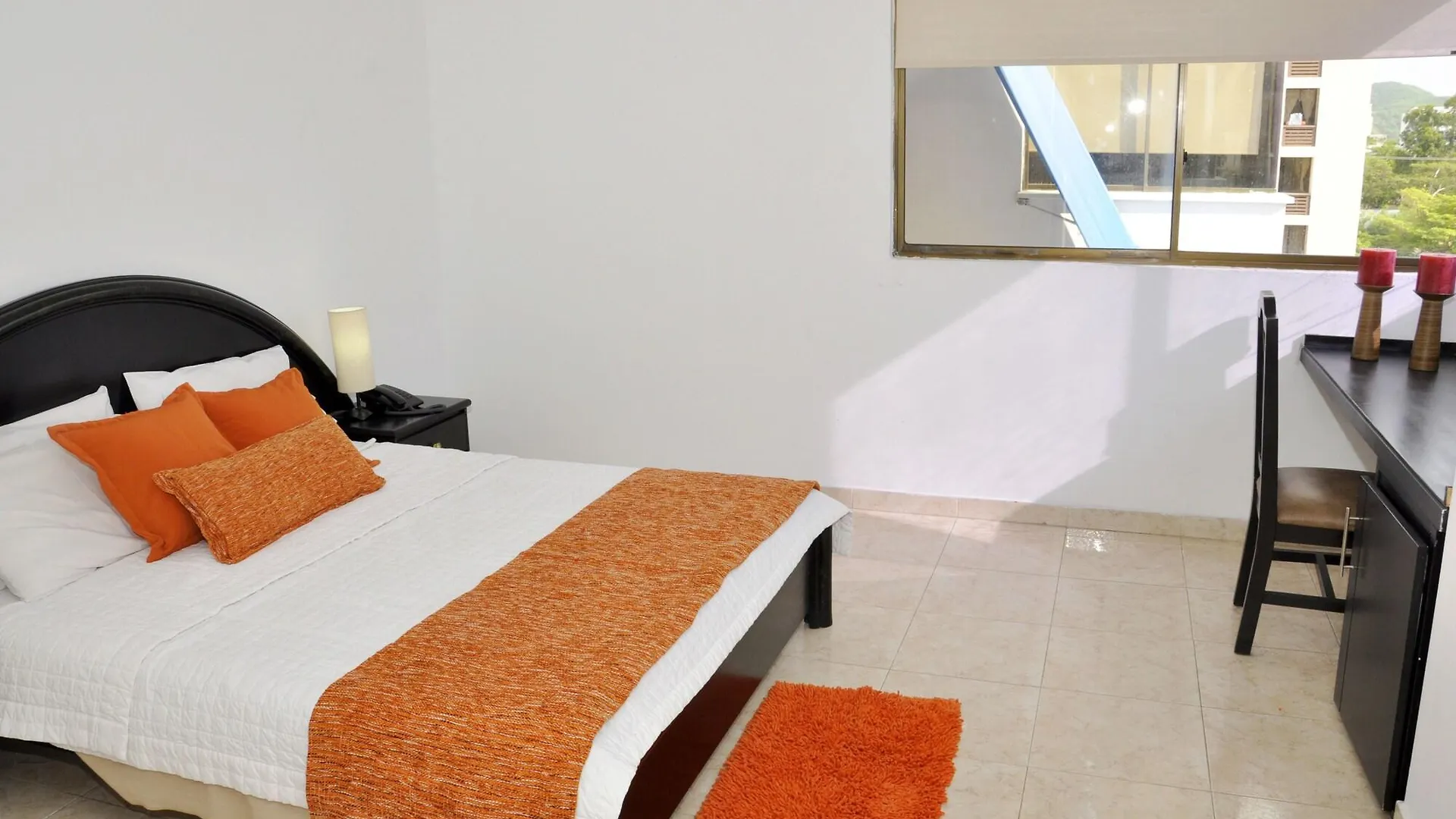 Hotel Axis Inn By Geh Suites Santa Marta  3*, Santa Marta (Magdalena)