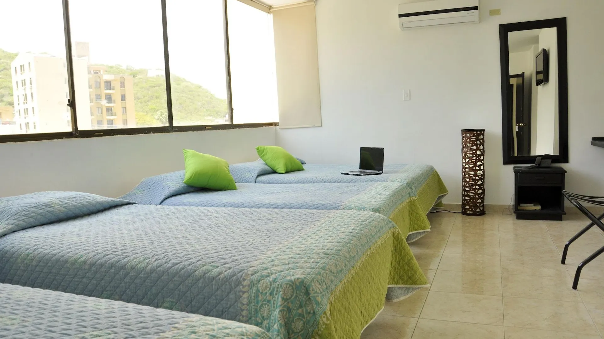 Hotel Axis Inn By Geh Suites Santa Marta