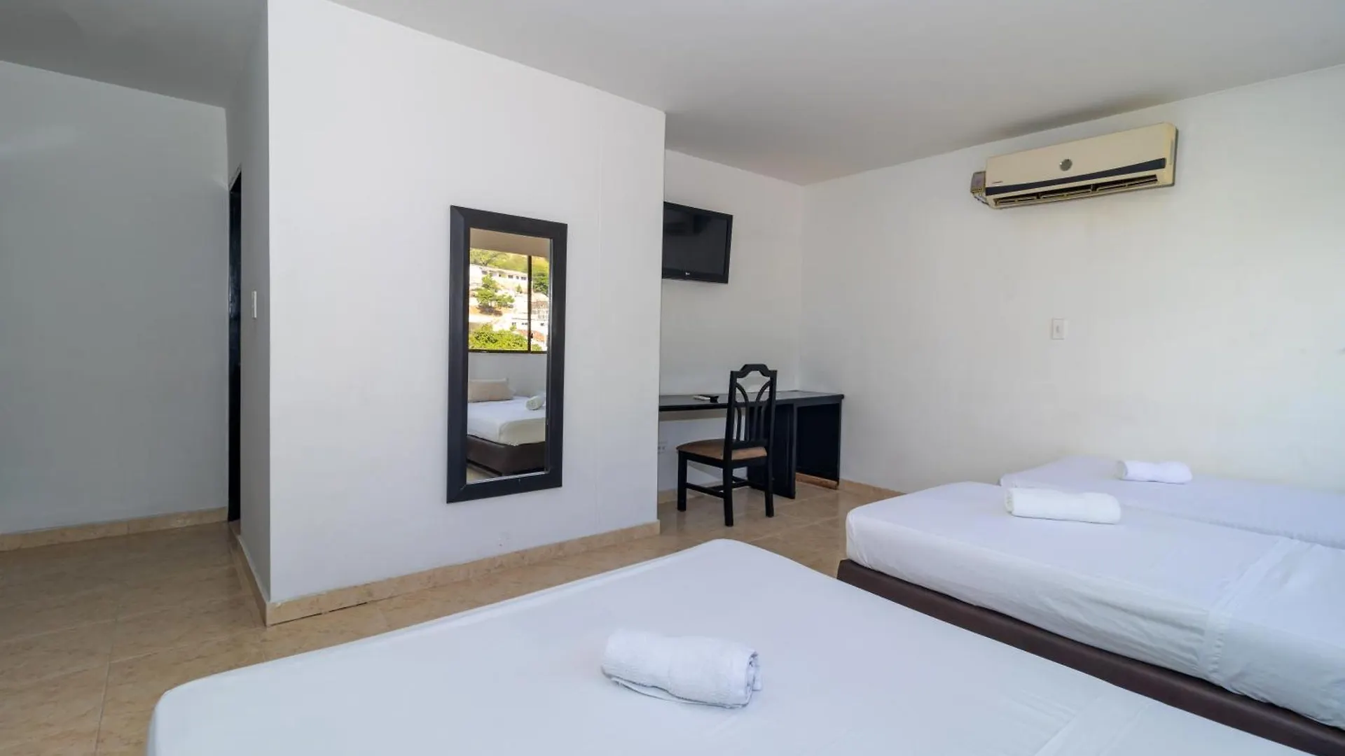 Hotel Axis Inn By Geh Suites Santa Marta