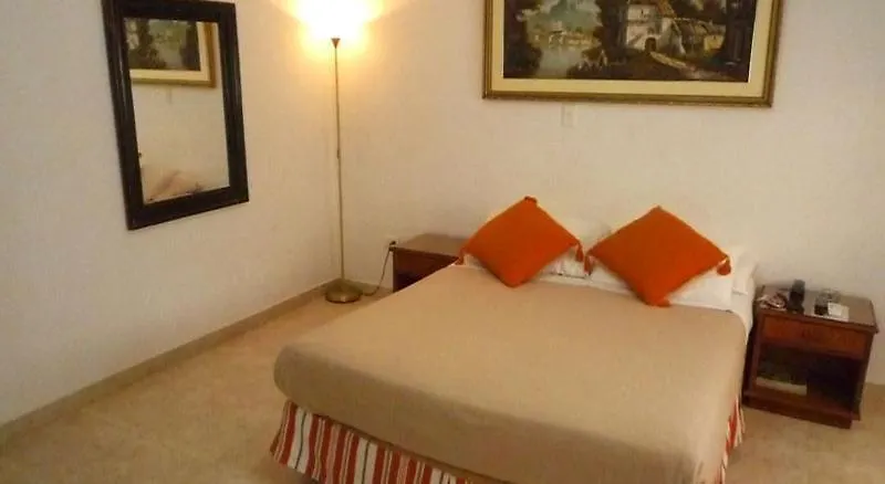 Hotel Axis Inn By Geh Suites Santa Marta  3*, Santa Marta (Magdalena)